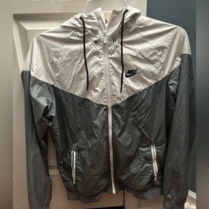 Nike Men's Sportswear Windrunner Hooded Jacket